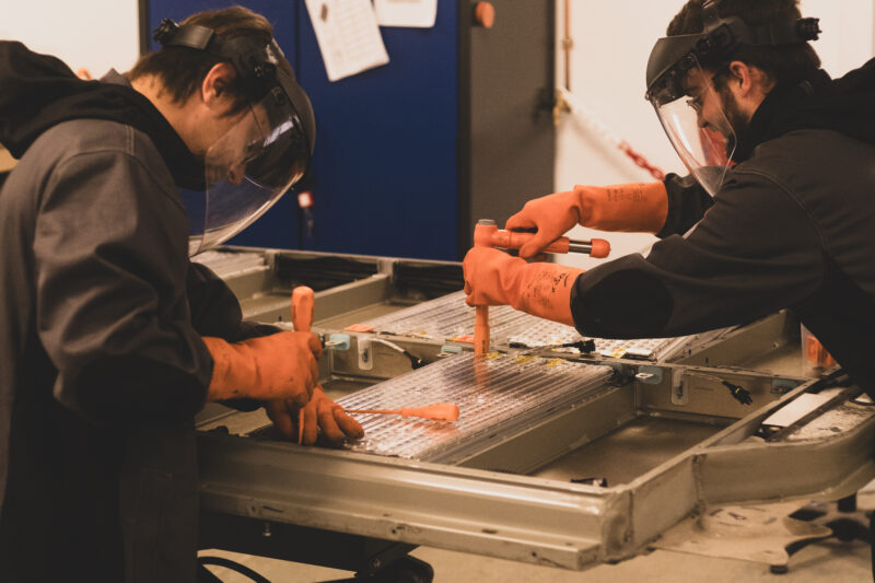 Voitures électriques “jetables” : un scandale évitable !